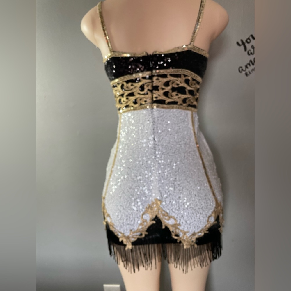 Dress - Picture 3 of 4